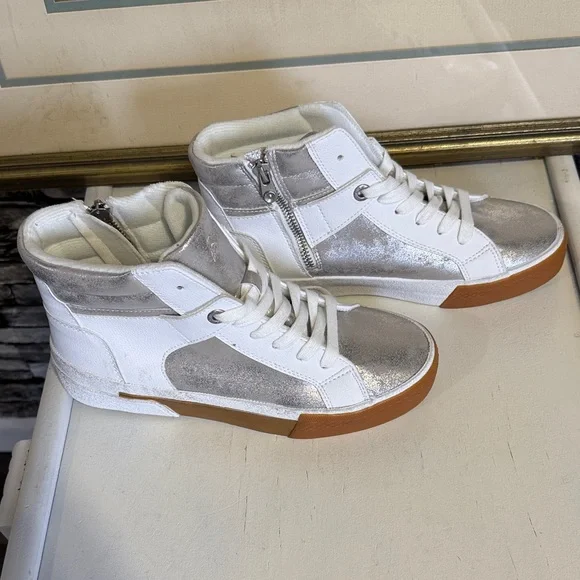 Stylish Silver and White High-Top Sneakers with zipper at the side - Picture 3 of 5